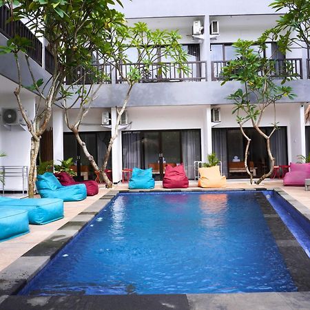 Summer Of Surf Hostel Uluwatu Ungasan  Luaran gambar