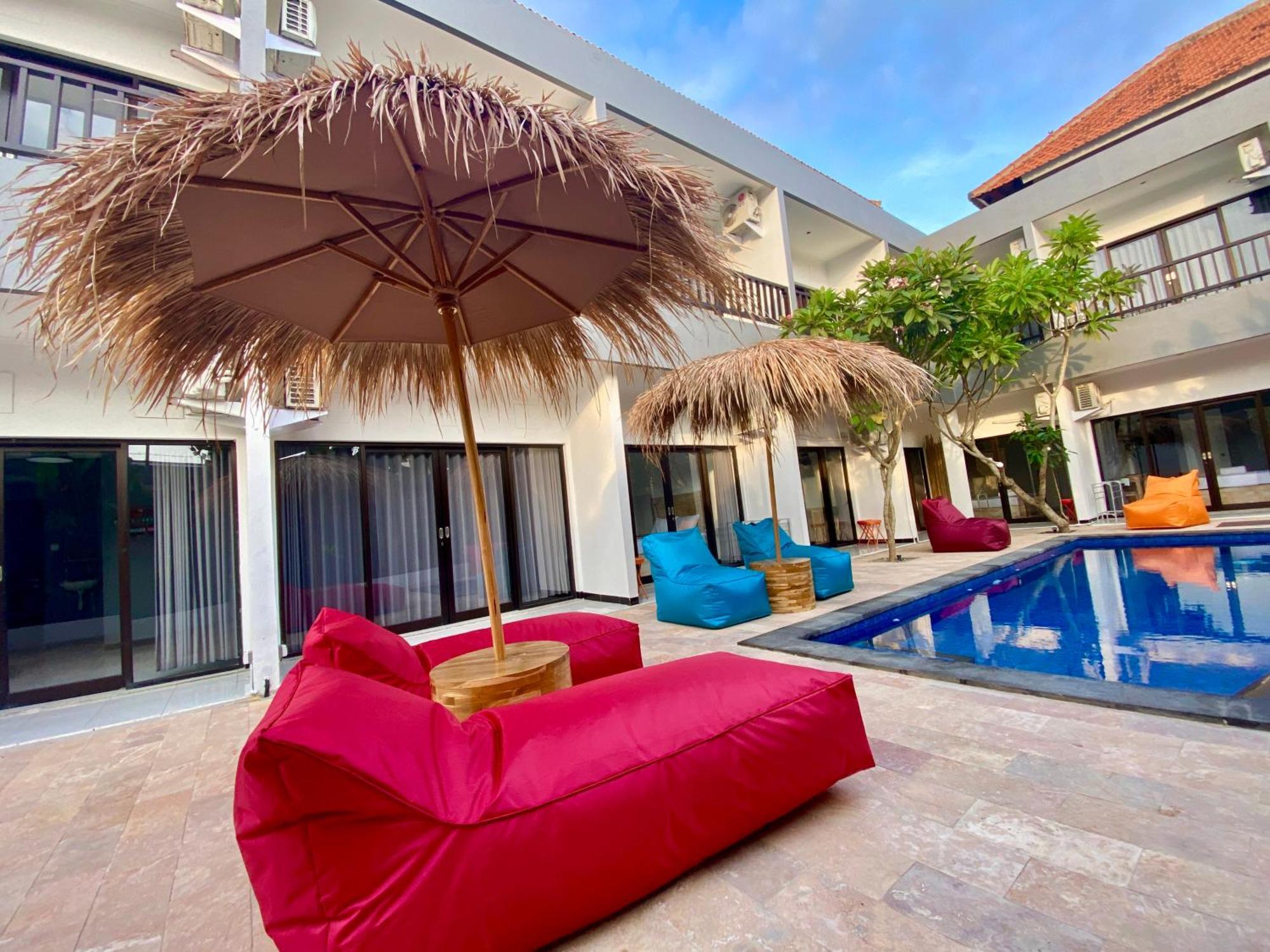 Summer Of Surf Hostel Uluwatu Ungasan  Luaran gambar