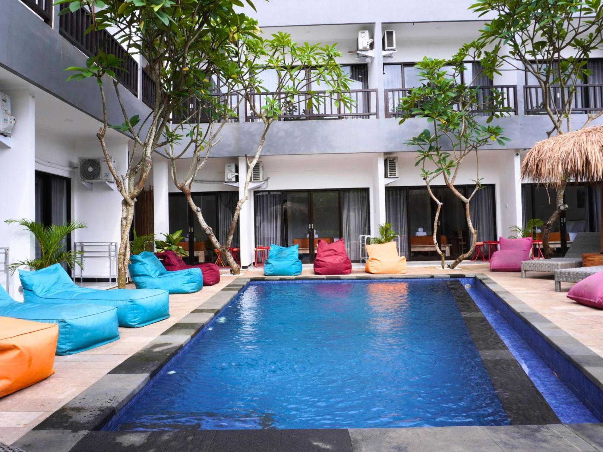 Summer Of Surf Hostel Uluwatu Ungasan  Luaran gambar