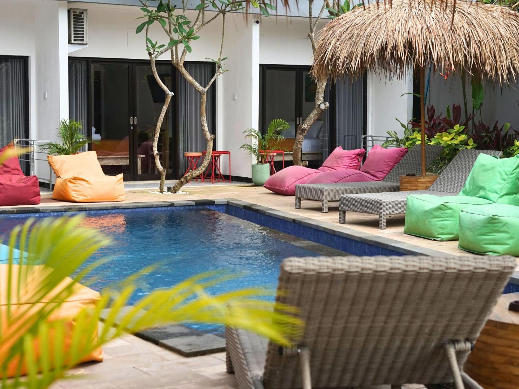 Summer Of Surf Hostel Uluwatu Ungasan  Luaran gambar
